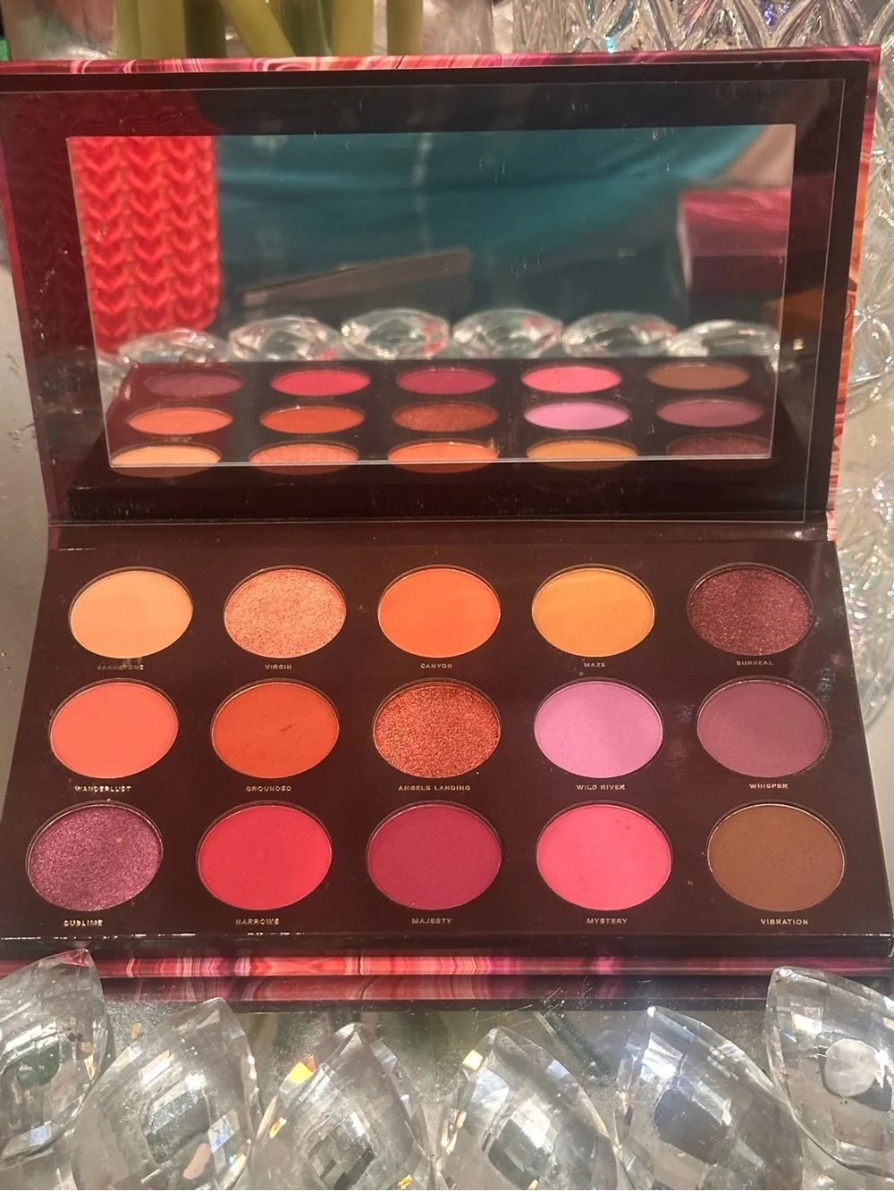 NEW HIPDOT Zion Eyeshadow Palette 15 Shade Vegan Pigment Makeup Palette Pigments